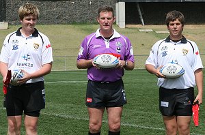 Grand Final Ref's with Mr. Doug Keen (center) Classic Shield Grand Final '08 - South Dubbo PS Vs Ross Hill PS ( Photo : ourfooty media) 